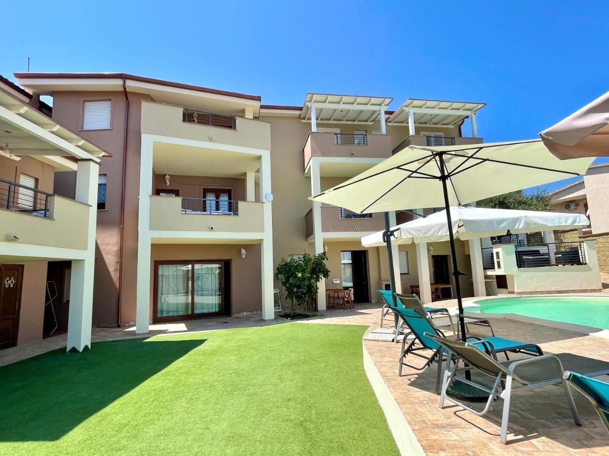 Apartment Ines Tergu Exterior photo